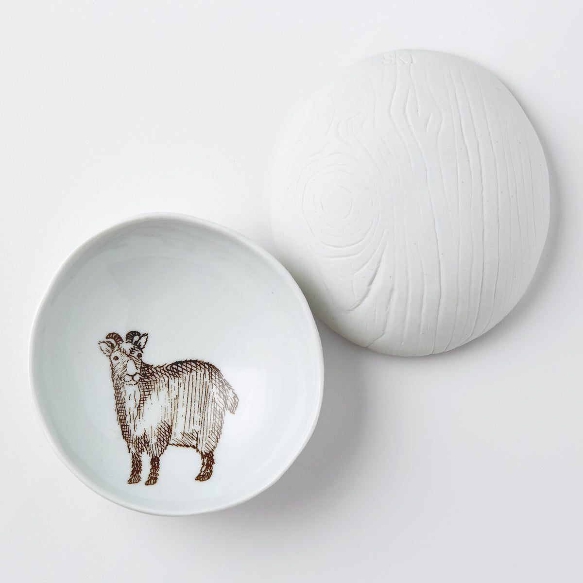 Goat Woodgrain Dish