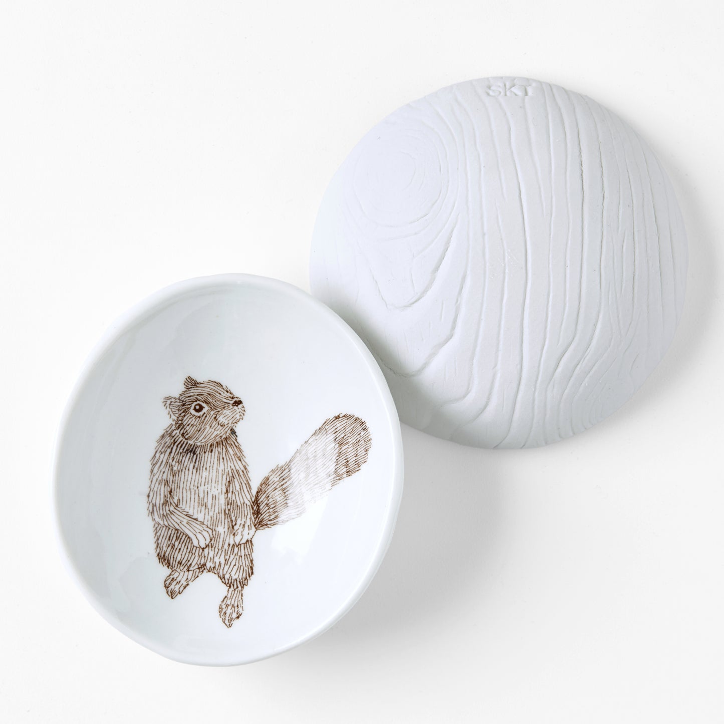 Squirrel Woodgrain Dish